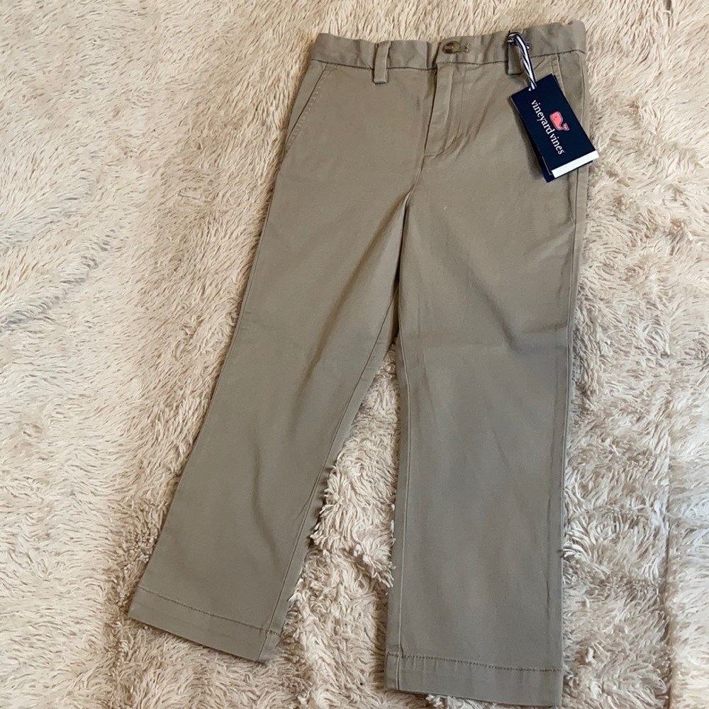 New with tags Vineyard Vines khaki size 5